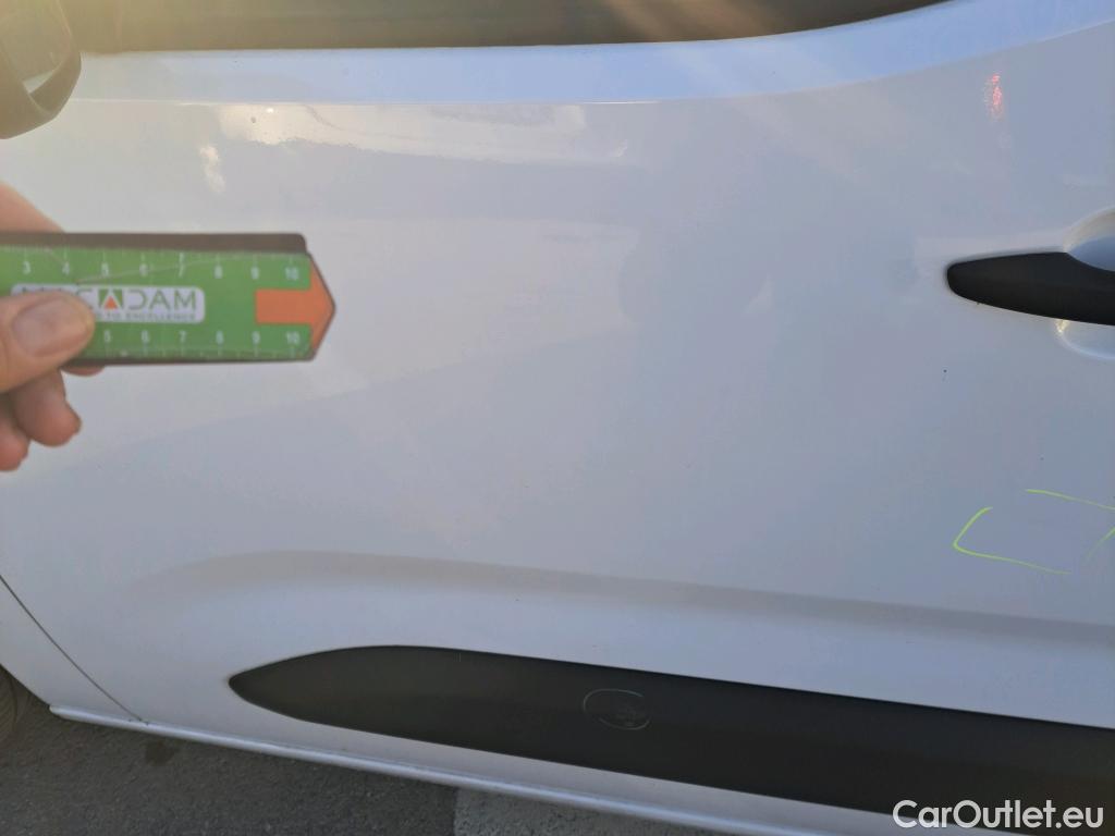  Opel  Combo OPEL  / 2018 / 3P / furgón derivado de turismo 1.5 TD 75kW (100CV) Express L H1 650kg #52
