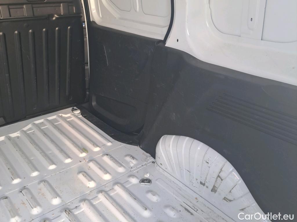  Opel  Combo OPEL  / 2018 / 3P / furgón derivado de turismo 1.5 TD 75kW (100CV) Express L H1 650kg #9