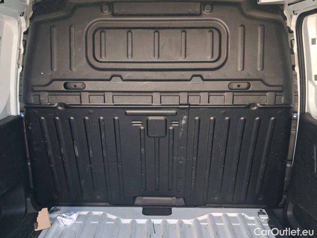  Opel  Combo OPEL  / 2018 / 3P / furgón derivado de turismo 1.5 TD 75kW (100CV) Express L H1 650kg #22