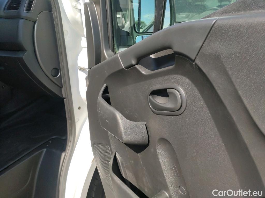  Opel  Movano OPEL  / 2019 / 4P / furgón 2.3 CDTI 99kW (135CV) L1 H1 F 3.5t #36