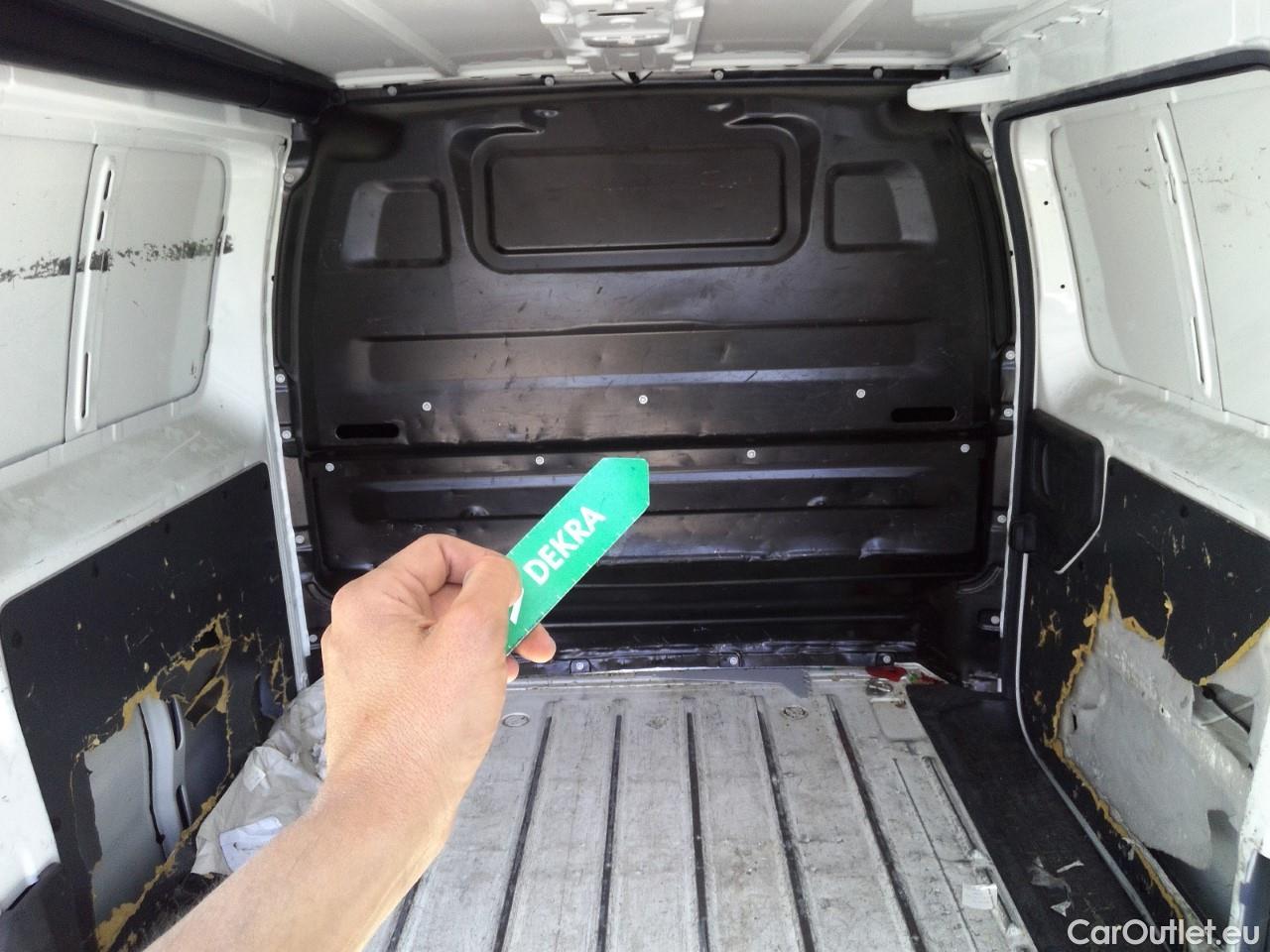  Opel  Vivaro OPEL  / 2019 / 4P / furgón 1.5 Diésel 74kW (100CV) M Std Express #3