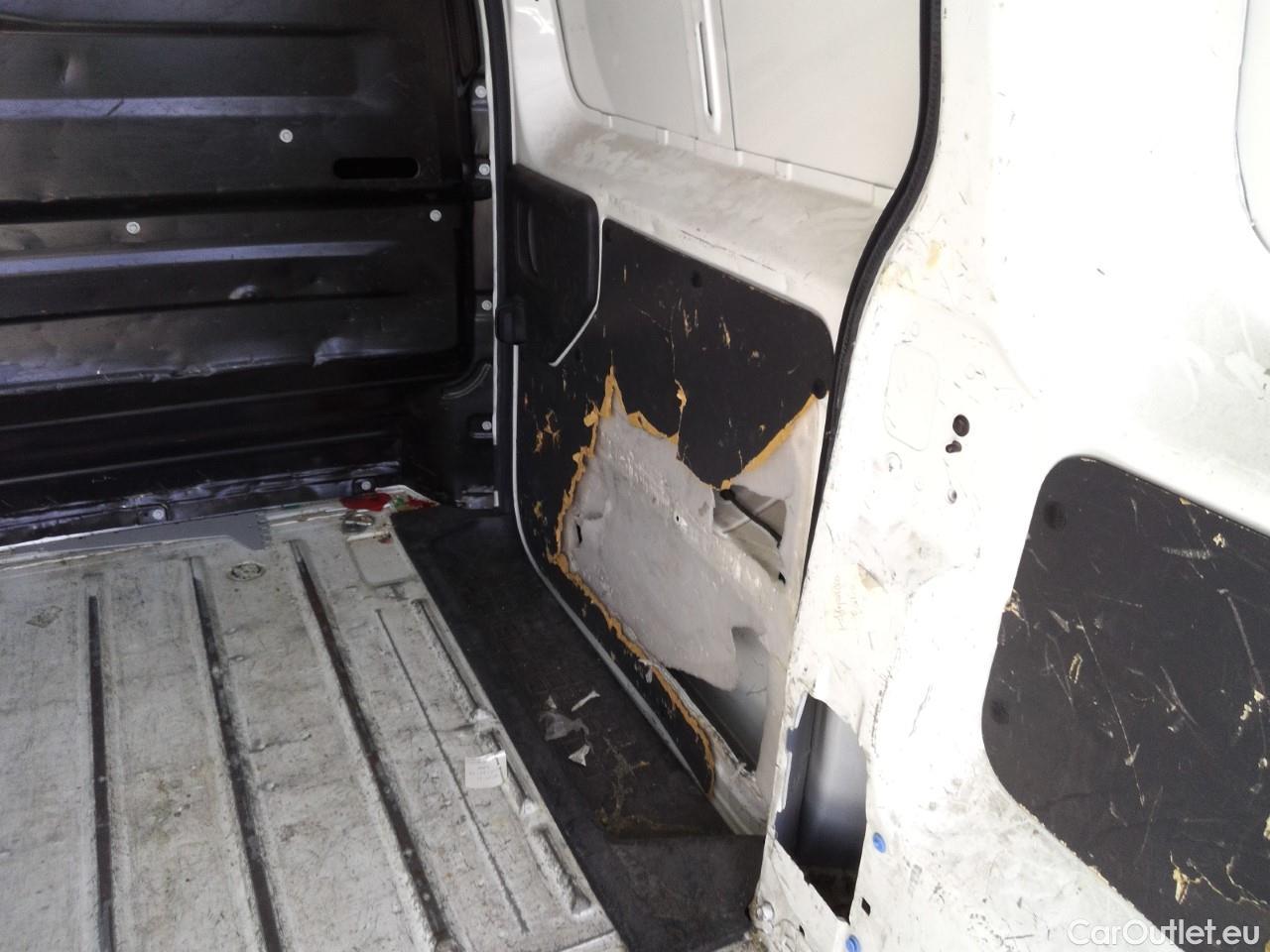  Opel  Vivaro OPEL  / 2019 / 4P / furgón 1.5 Diésel 74kW (100CV) M Std Express #7