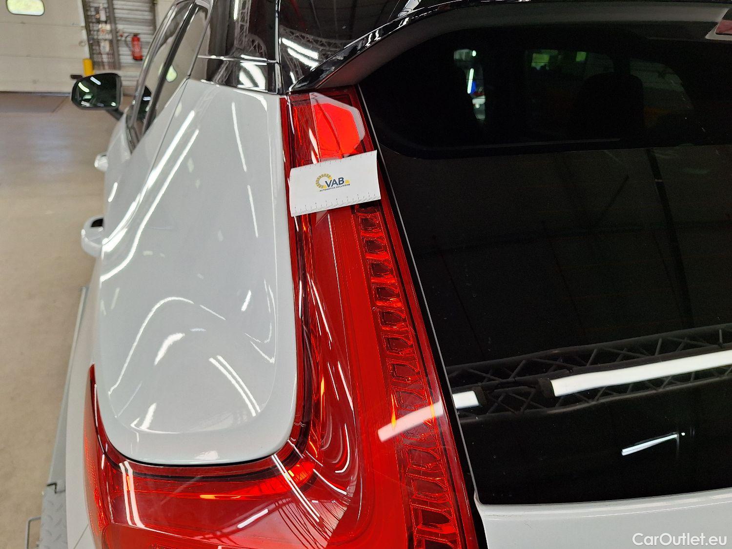  Volvo  XC 40 Volvo, XC40 '17, Volvo XC40 T3 Geartronic R-Design 5d #5