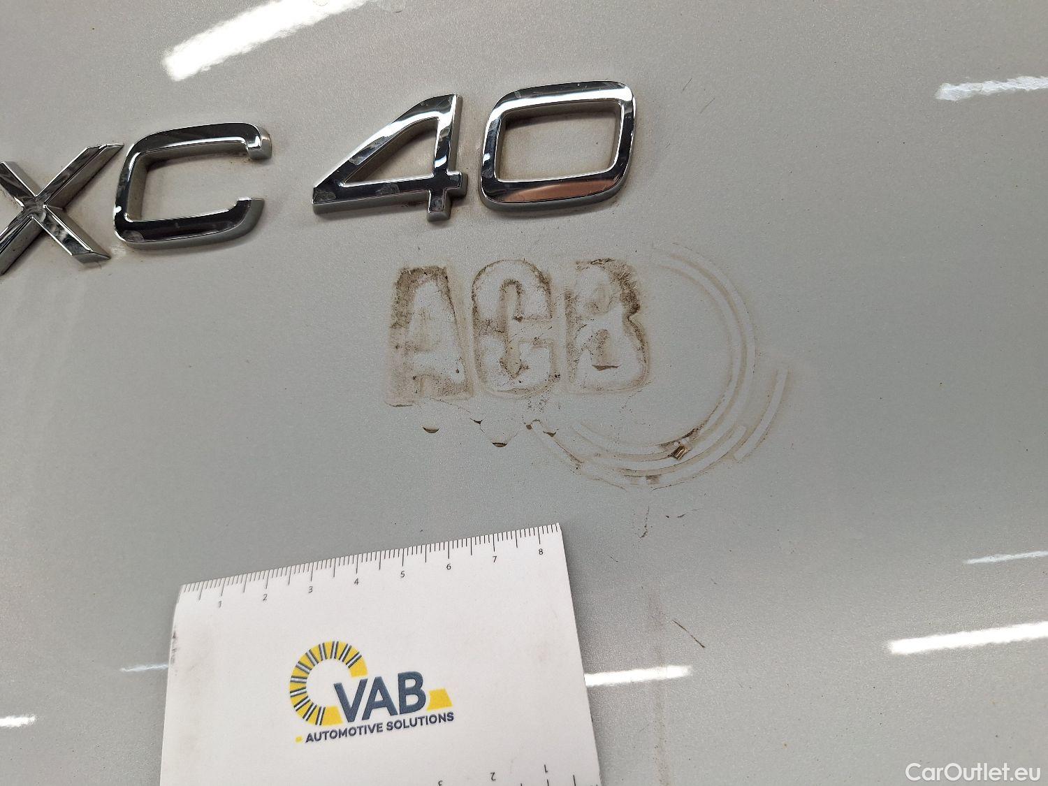  Volvo  XC 40 Volvo, XC40 '17, Volvo XC40 T3 Geartronic R-Design 5d #4
