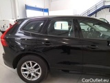  Volvo  XC60 VOLVO  / 2017 / 5P / SUV B4 AWD GEARTR. MOMENTUM #80
