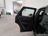  Volvo  XC60 VOLVO  / 2017 / 5P / SUV B4 AWD GEARTR. MOMENTUM #213