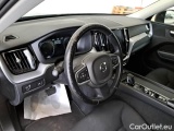  Volvo  XC60 VOLVO  / 2017 / 5P / SUV B4 AWD GEARTR. MOMENTUM #225