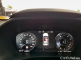  Volvo  XC 40 VOLVO XC40 / 2017 / 5P / SUV T3 AUTOMATICO MOMENTUM PRO #4
