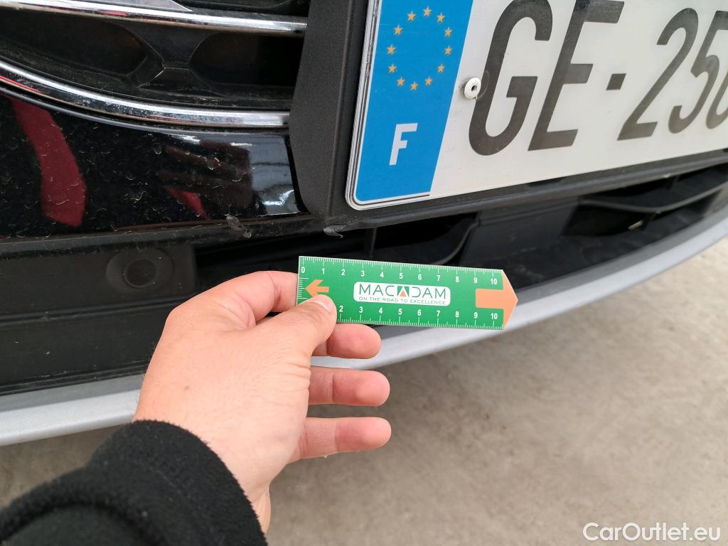 Ford  Kuga FORD  / 2019 / 5P / SUV 2.5 Dur 225 hybrid PHEV Pshift Titanium #17