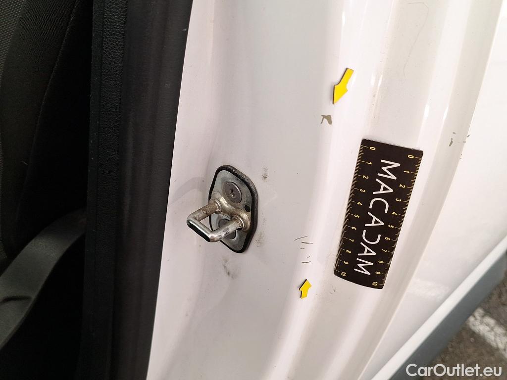  Opel  Combo OPEL  / 2018 / 4P / Fourgonnette 1.5 diesel 100chL1H1/stand CARGO PACK C #38