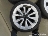  Tesla  Model 3 TESLA  Langstreckenbatt. Allradantrieb Dual Motor 4d 366kW #29