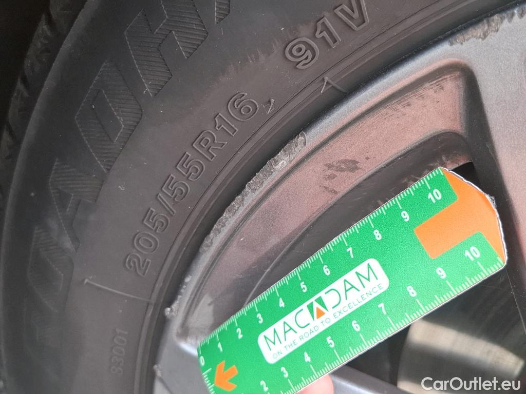  Peugeot  308 PEUGEOT  / 2021 / 5P / Berline PureTech 130 S&S EAT8 ACTIVE PACK #28
