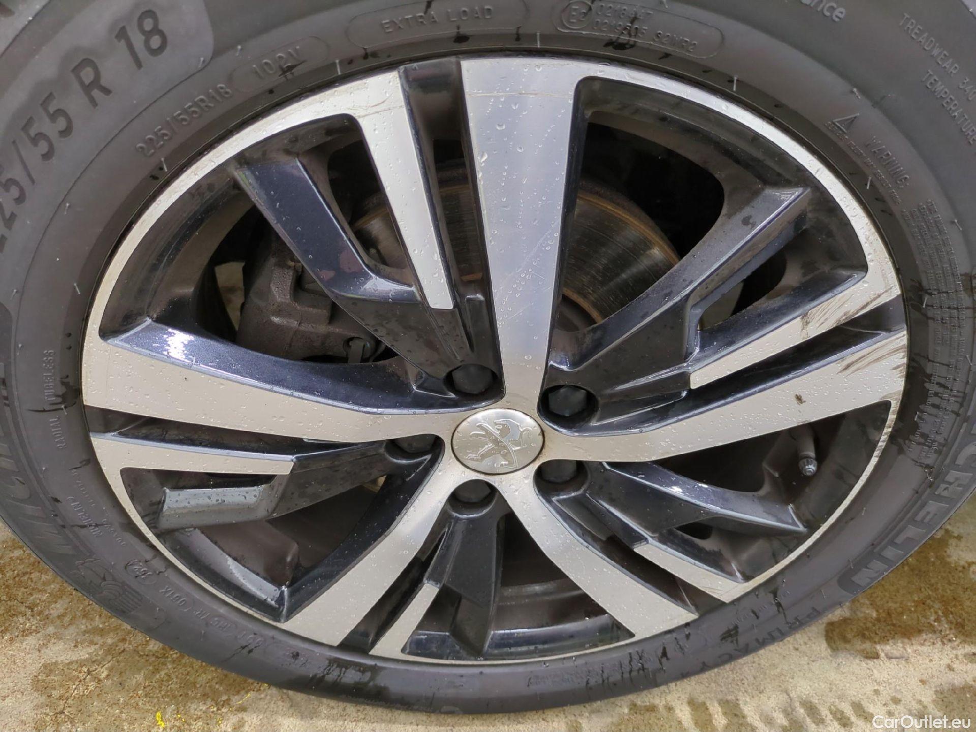  Peugeot  5008  Allure Business 1.5 HDi 130CV BVA8 7 Sieges E6dT #5