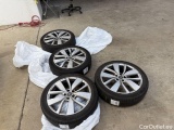  Renault  Scenic RENAULT  Grand  TCe 160 GPF EDC Deluxe-Paket LIMITED 5d 117kW #125