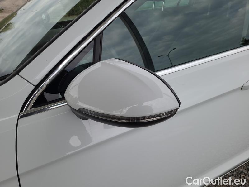  Volkswagen  Passat  Variant (CB5) (2019) Pas.Var.2.0TDI 110 Elegance AT #3