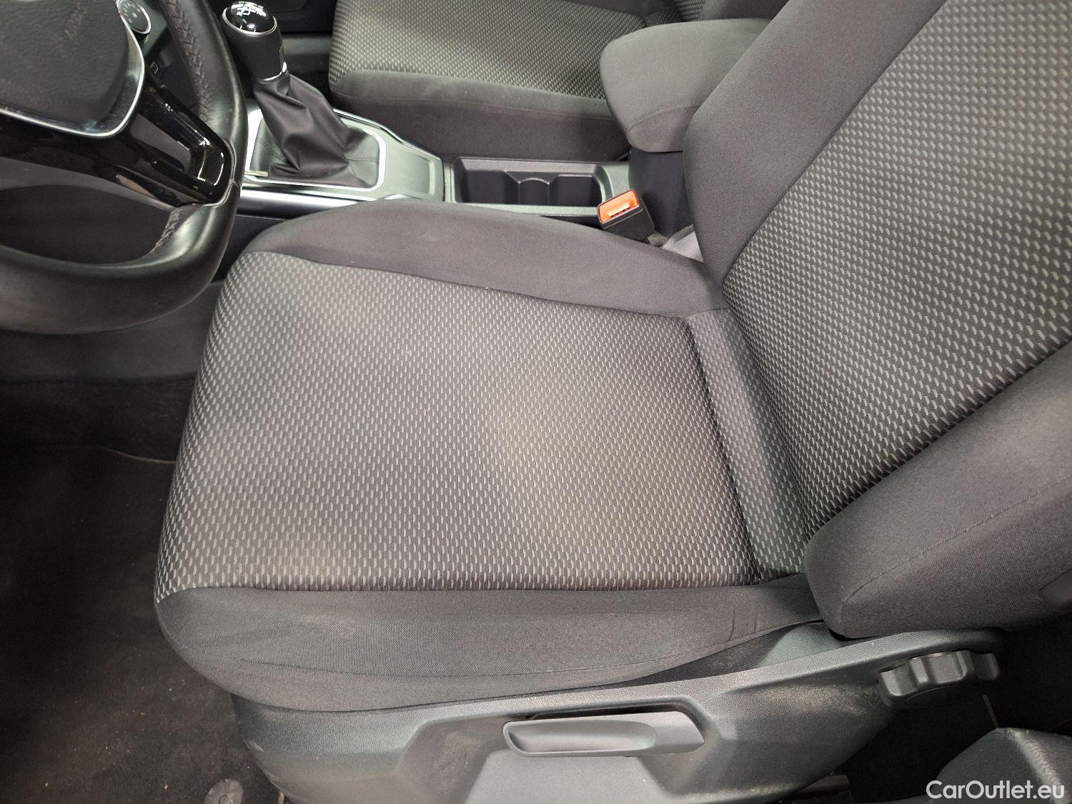  Volkswagen  T-ROC VW,  '17, Volkswagen  1.0 TSI 5d #30