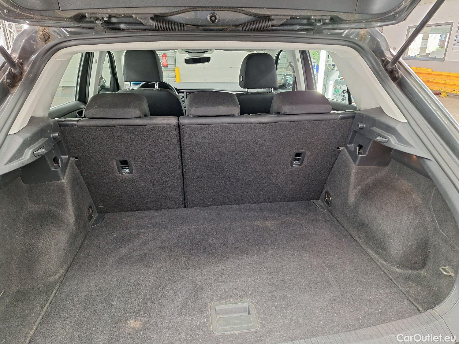  Volkswagen  T-ROC VW,  '17, Volkswagen  1.0 TSI 5d #37