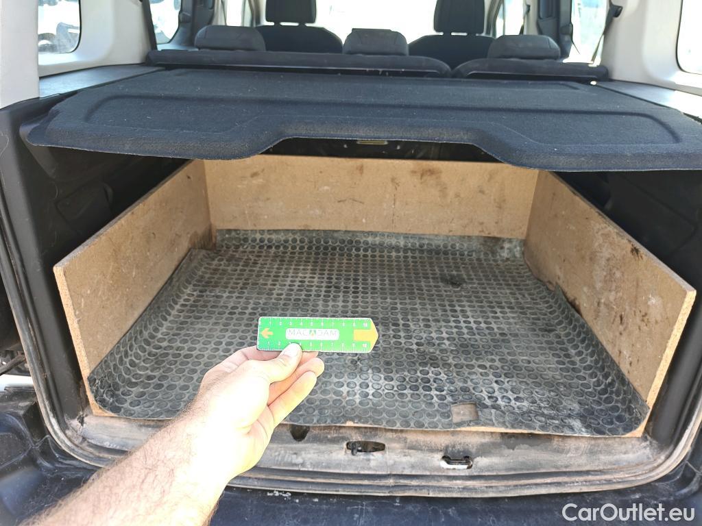  Opel  Combo OPEL  Life / 2018 / 5P / monovolumen compacto 1.5 TD 75kW (100CV) S/S Edition L #75