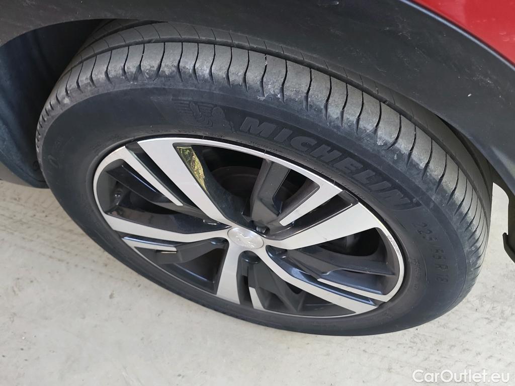  Peugeot  3008 PEUGEOT  / 2020 / 5P / todoterreno 1.5 BlueHDi 96kW S&S GT EAT8 #3