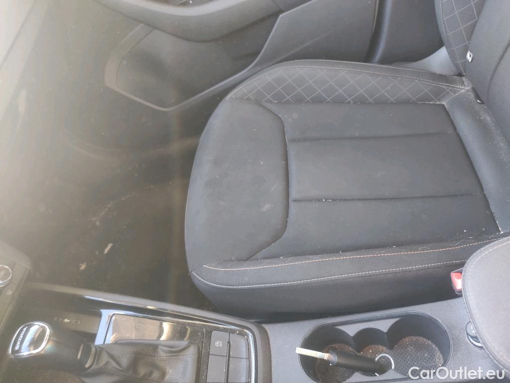  Skoda  KAMIQ SKODA  1.0 TSI 81kW (110CV) DSG Ambition #24