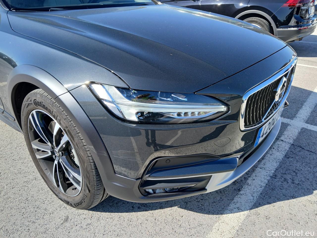  Volvo  V90  Cross Country Pro AWD 2.0 D5 235CV AT8 E6dT #13