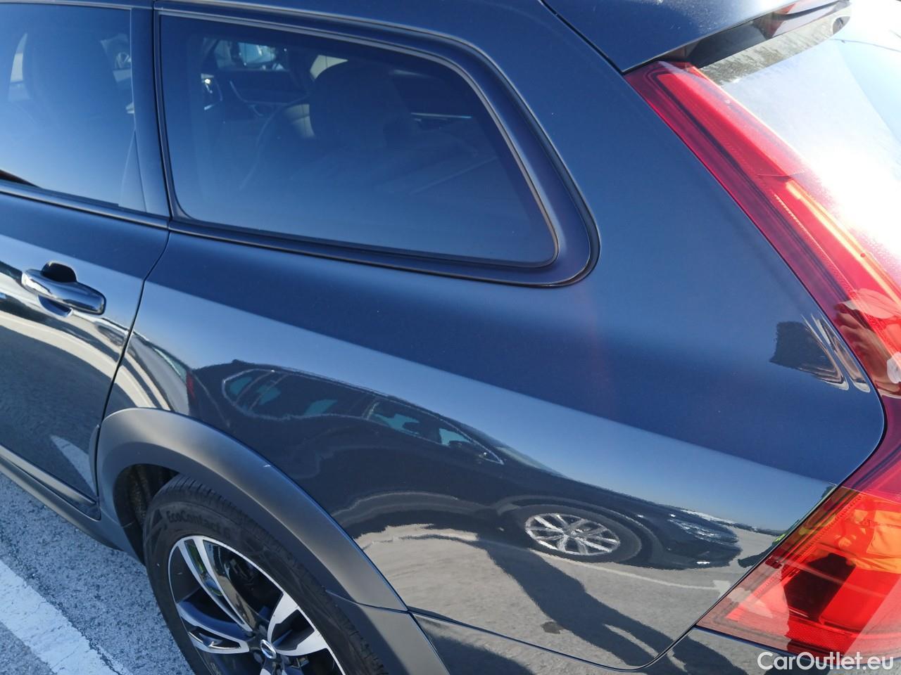  Volvo  V90  Cross Country Pro AWD 2.0 D5 235CV AT8 E6dT #32