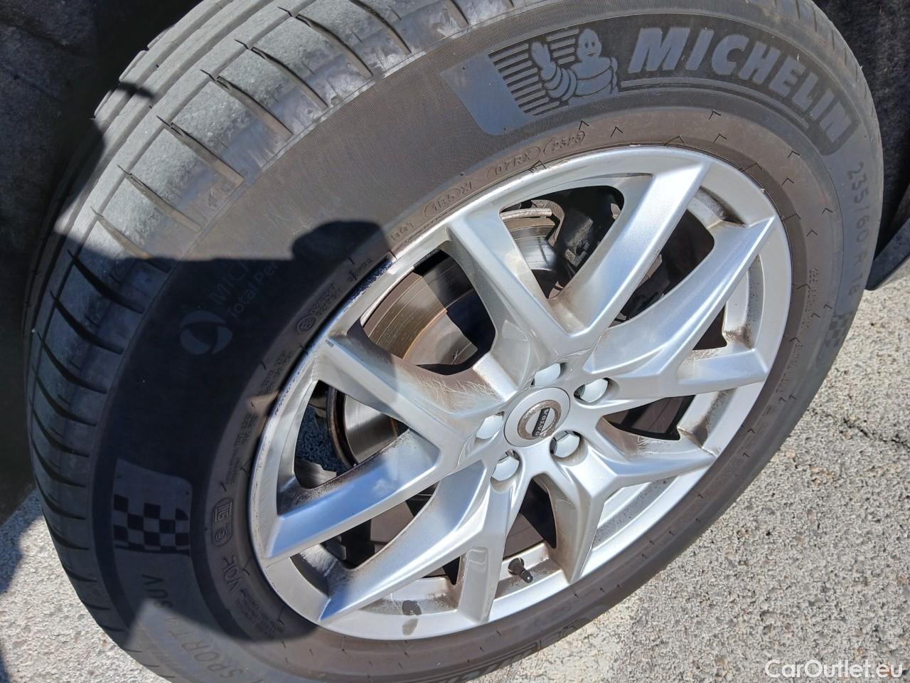  Volvo  XC60 VOLVO  / 2017 / 5P / todoterreno 2.0 D3 Momentum Pro #48