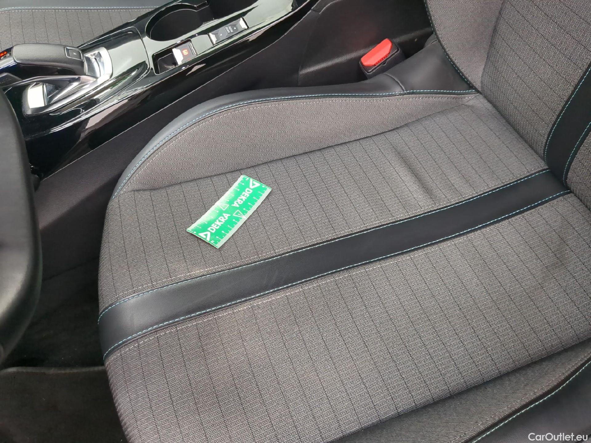  Peugeot  2008  Allure 1.5 HDi 130CV BVA8 E6d #13