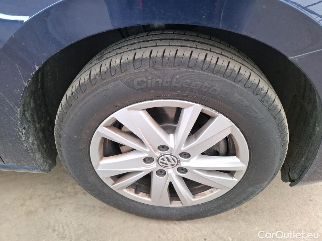  Volkswagen  Touran  IQ.Drive Start-Stop 2.0 TDI 115CV BVA7 E6dT #48