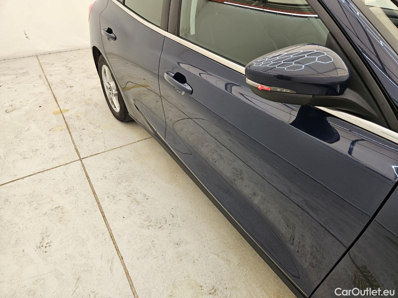  Ford  Focus 1.0 EcoBoost 100CP Trend Connected #14
