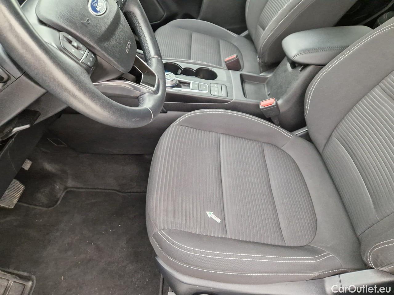  Ford  Kuga 1.5 EcoBlue 120CP Titanium A8 #46