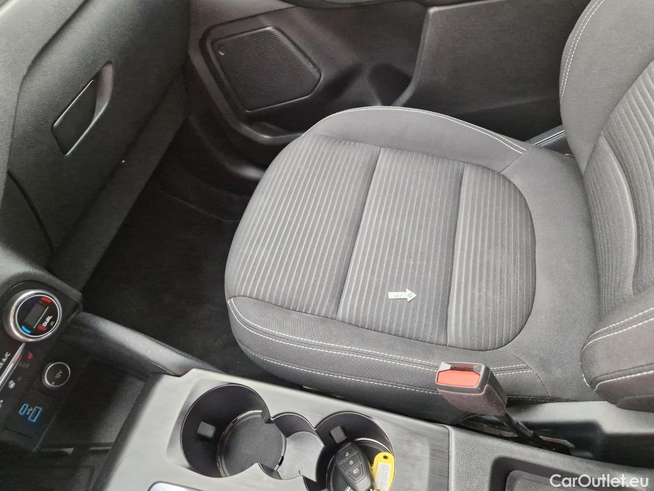  Ford  Kuga 1.5 EcoBlue 120CP Titanium A8 #47
