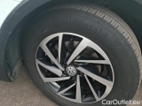  Volkswagen  Tiguan 2.0 TDI 150 DSG7 CONNECT #18