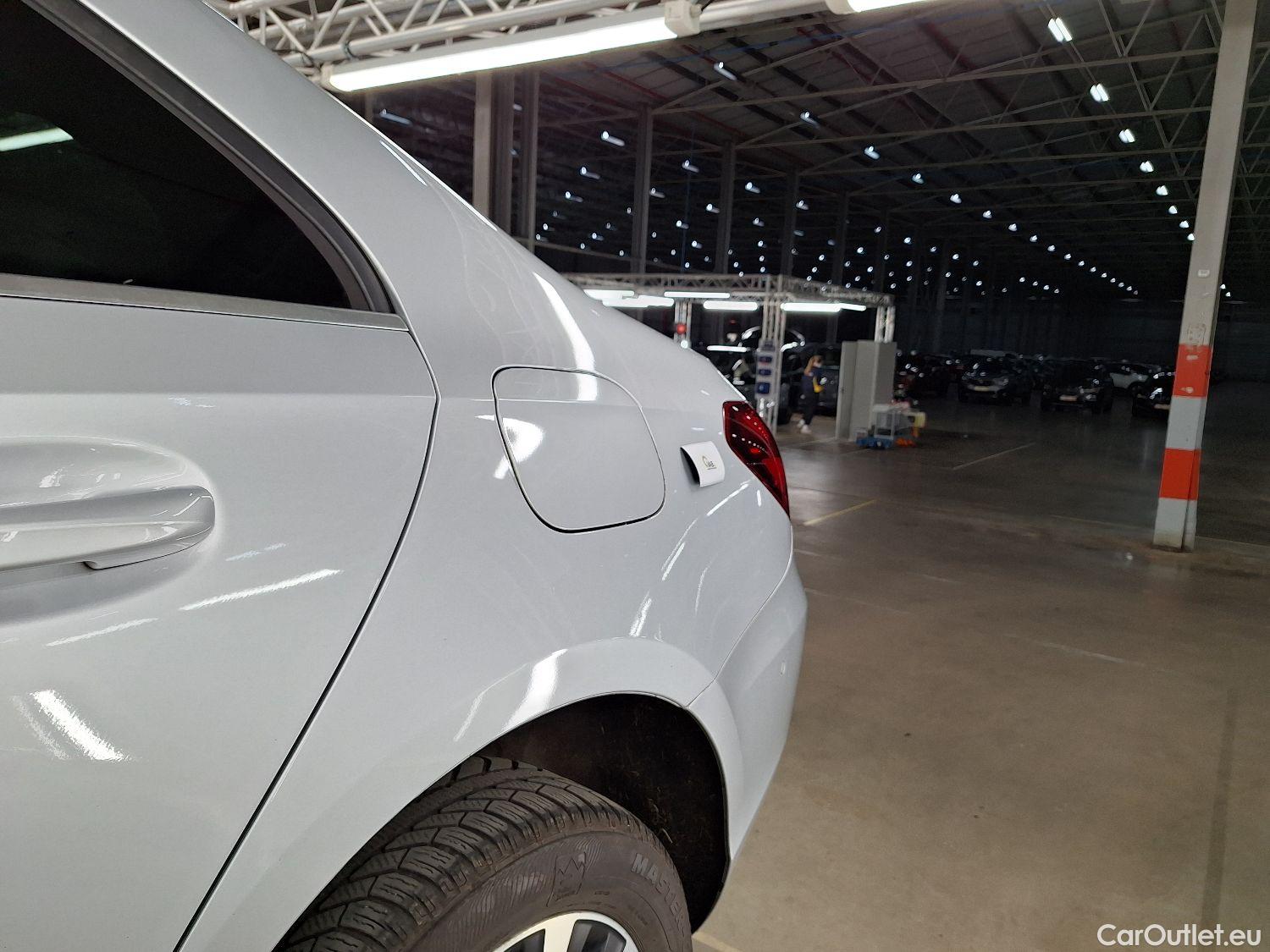  Mercedes  A-Klasse Mercedes, A-Class Berline '18, Mercedes-Benz  Limousine A 180 d DCT Busin #6