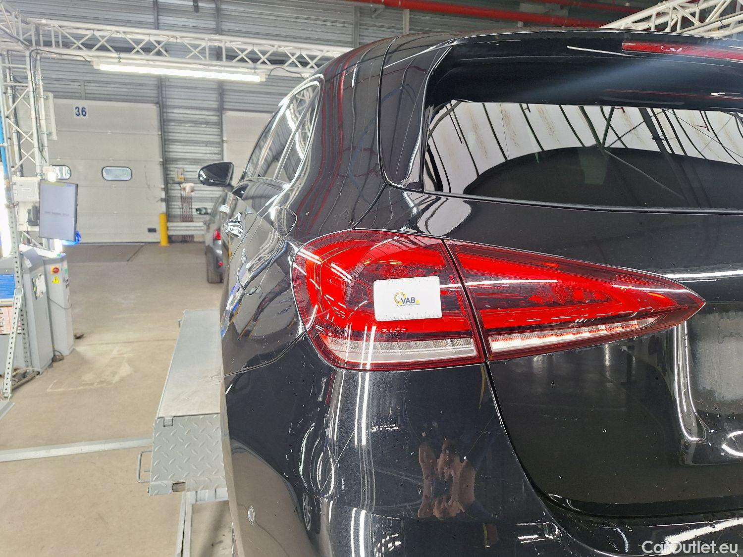  Mercedes  A-Klasse Mercedes, A-Class '18, Mercedes-Benz  A 180 d DCT Launch Edition  #23