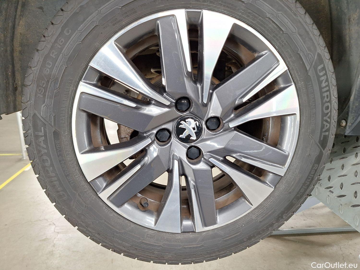  Peugeot  2008 Peugeot,  FL'16, Peugeot  1.6 BlueHDi 85kW s/s Allure 5d - NO COC #8