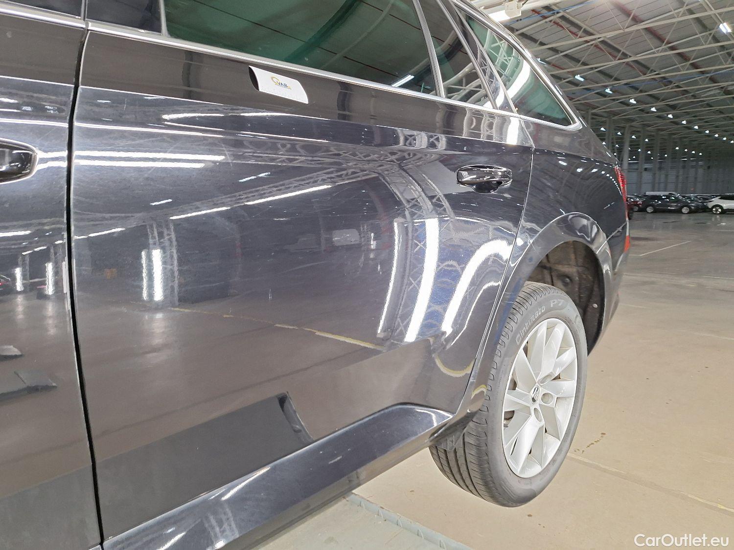  Skoda  Superb Skoda,  Combi FL'19, Skoda  Combi 1.6 CRTDI 88kW DSG7 Style 5d #14