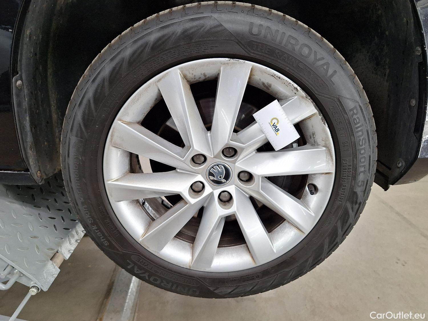  Skoda  Superb Skoda,  Combi FL'19, Skoda  Combi 1.6 CRTDI 88kW DSG7 Style 5d #2