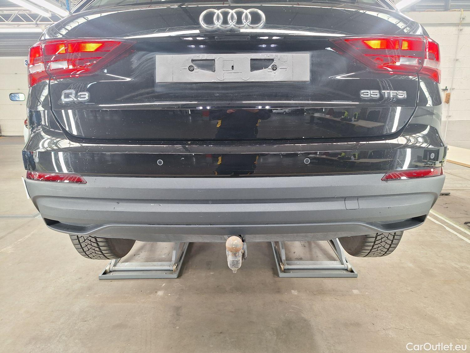 Audi  Q3 Audi,  '18, Audi  35 TFSI S tronic 5d #19