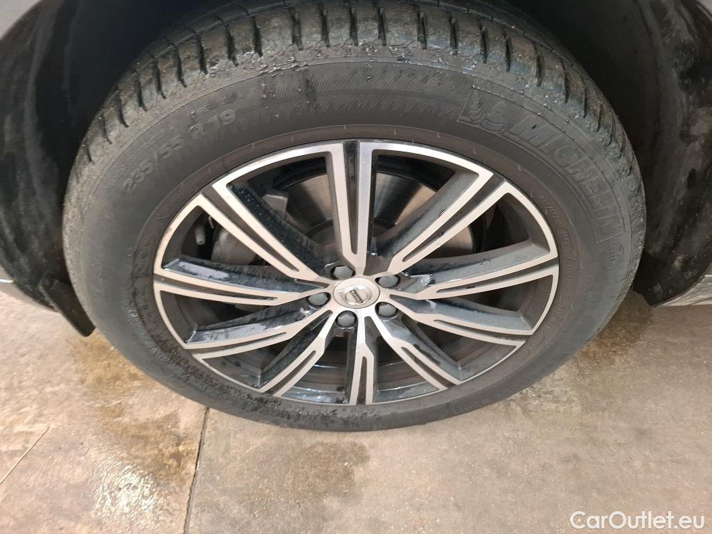  Volvo  XC60 VOLVO  / 2017 / 5P / SUV B5 AWD 235 Geartro 8 Inscrip Luxe #18