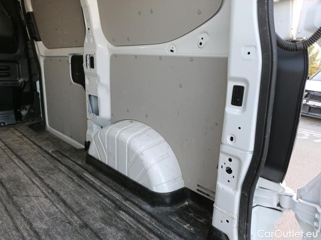 Land Rover  Discovery FORD Transit Custom / 2023 / 4P / furgón Van 2.0 Ecoblue 100kW 300 L1 Trend #28