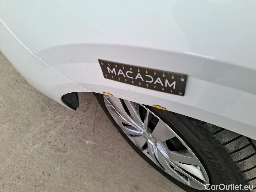  Peugeot  208  Premium 1.5 HDi 100CV BVM6 E6d #17