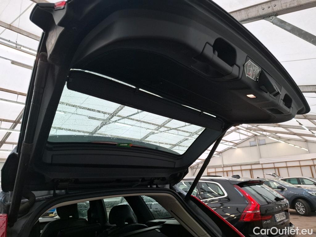  Volvo  XC60 VOLVO  / 2017 / 5P / SUV B5 AWD 235 Geartro 8 Inscrip Luxe #11