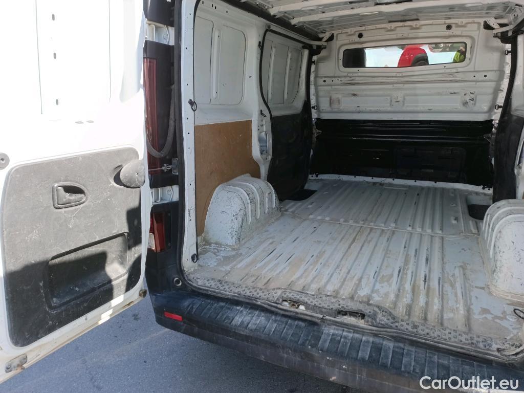  Renault  Trafic RENAULT  / 2019 / 4P / furgón Furgón 27 L1H1 Energy BluedCi 88 kW #6