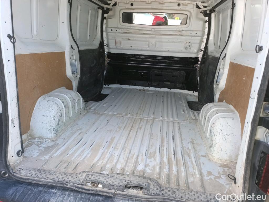  Renault  Trafic RENAULT  / 2019 / 4P / furgón Furgón 27 L1H1 Energy BluedCi 88 kW #7