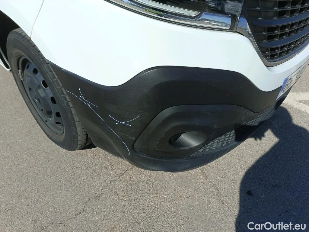  Renault  Trafic RENAULT  / 2019 / 4P / furgón Furgón 27 L1H1 Energy BluedCi 88 kW #16