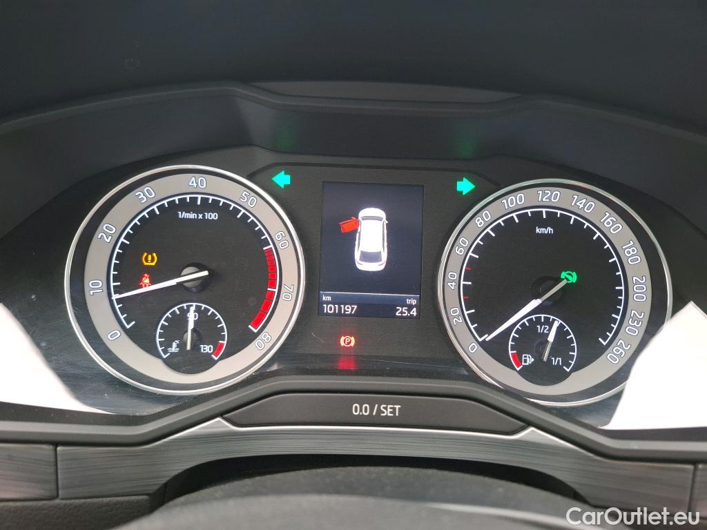  Skoda  Superb SKODA  Combi  2019  5P  Break 15 TSI ACT 150 DSG7 Business #14