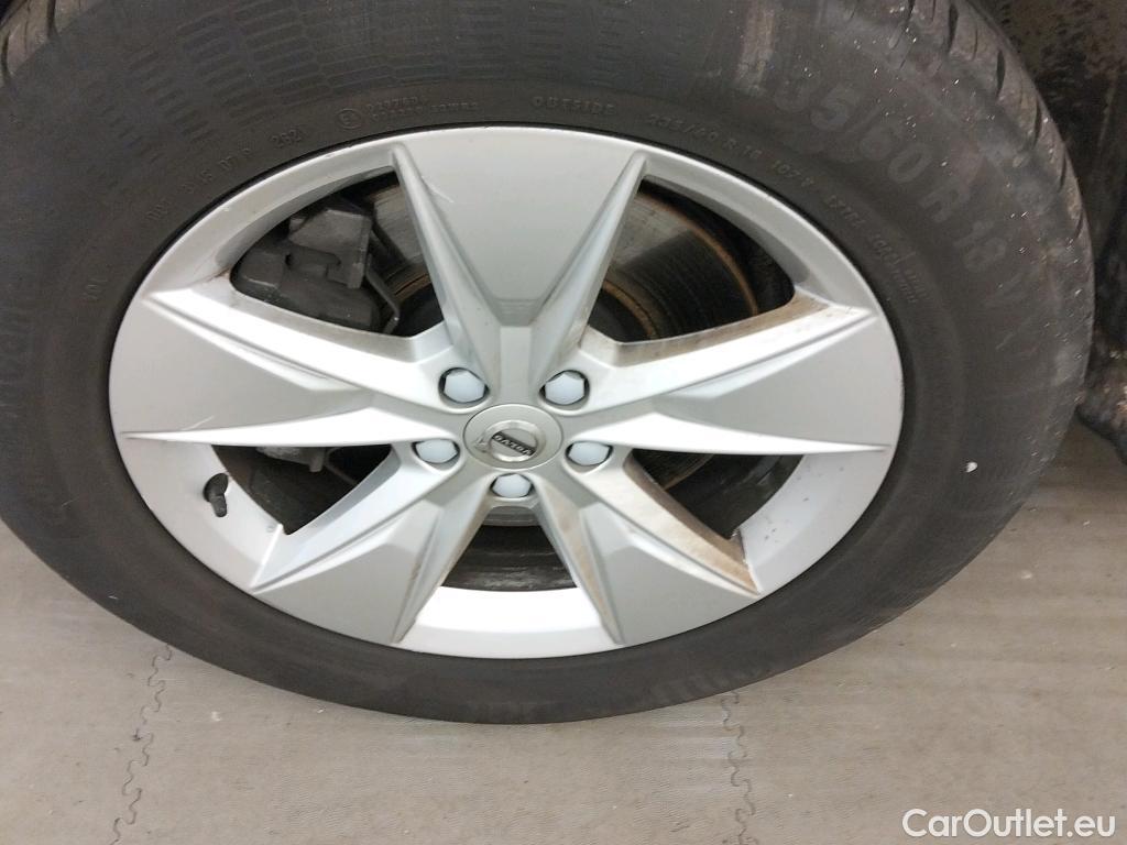  Volvo  XC60  Momentum AWD 2.0 D4 195CV AT8 E6dT #16