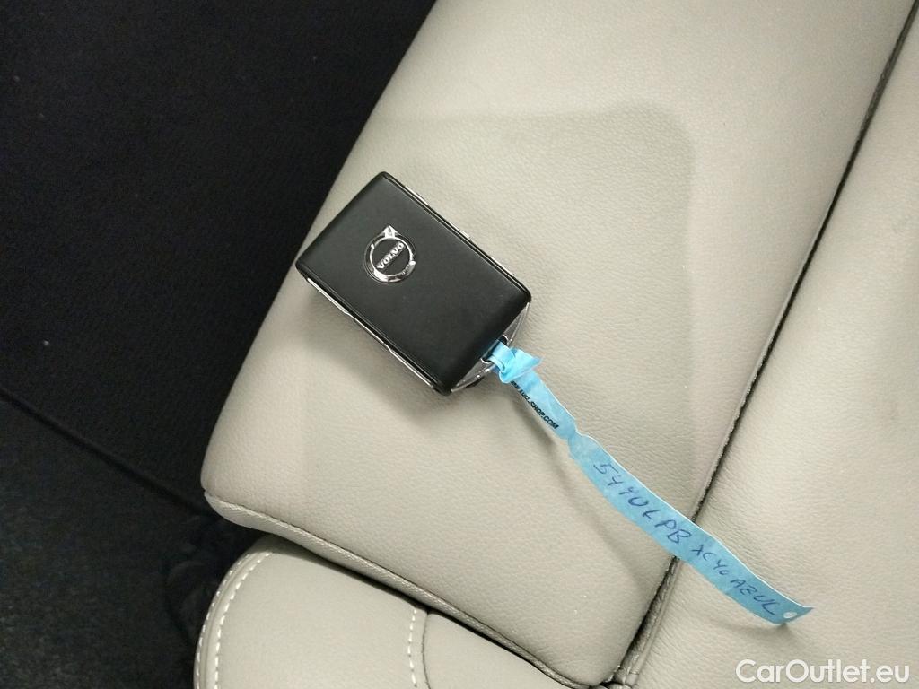  Volvo  XC 40 VOLVO XC40 / 2017 / 5P / todoterreno 1.5 T4 Twin Recharge Inscription Auto #4