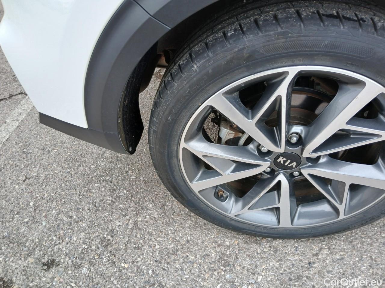  KIA  Niro  Emotion 1.6 105CV AT6 E6d #19